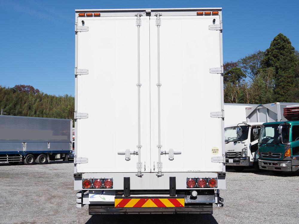 いすゞ ギガ ウイング車 大型 QKG-CYJ77A 年式 H26[写真06]