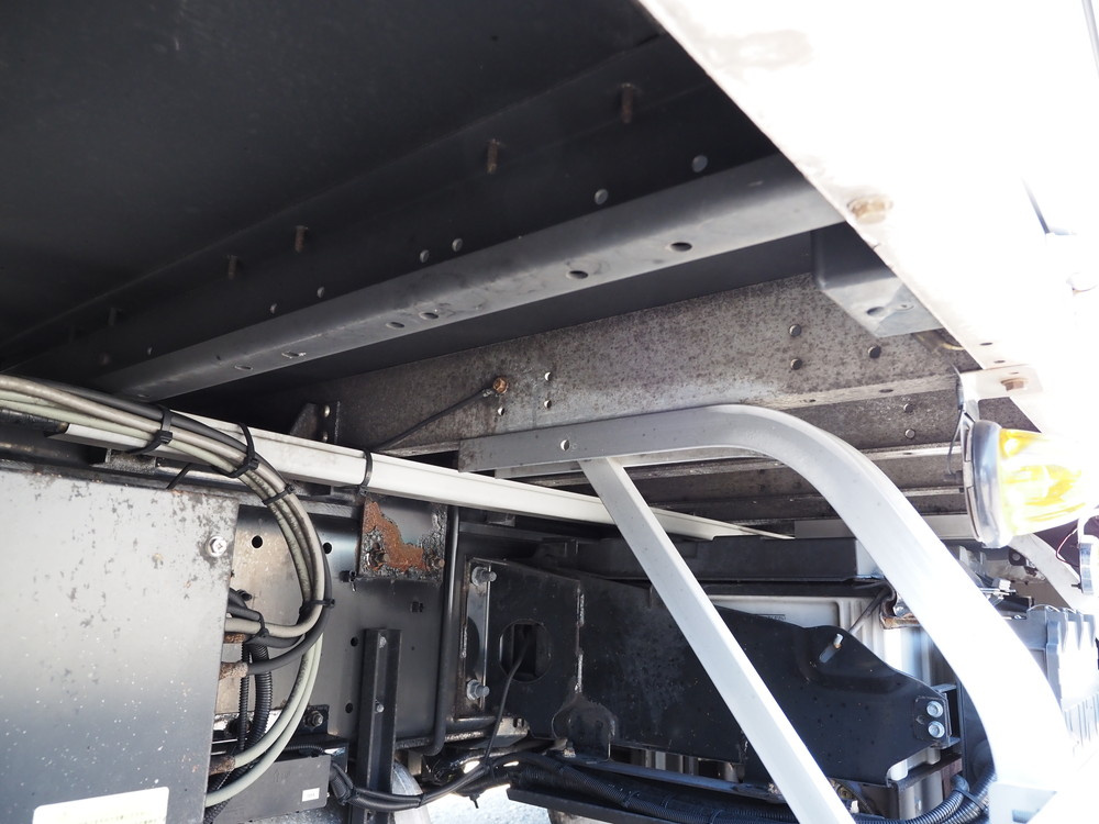 いすゞ ギガ ウイング車 大型 QKG-CYJ77A 年式 H26[写真63]