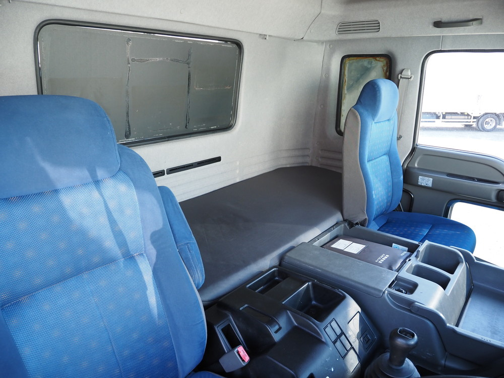 いすゞ ギガ ウイング車 大型 QKG-CYJ77A 年式 H26[写真49]