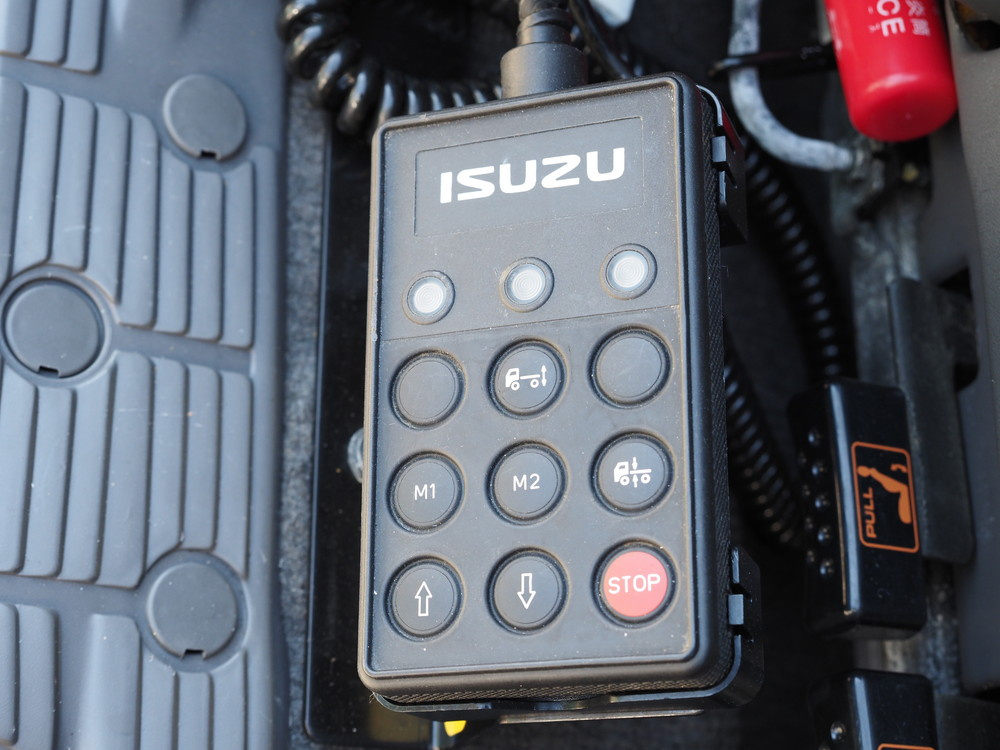 いすゞ ギガ ウイング車 大型 QKG-CYJ77A 年式 H26[写真46]