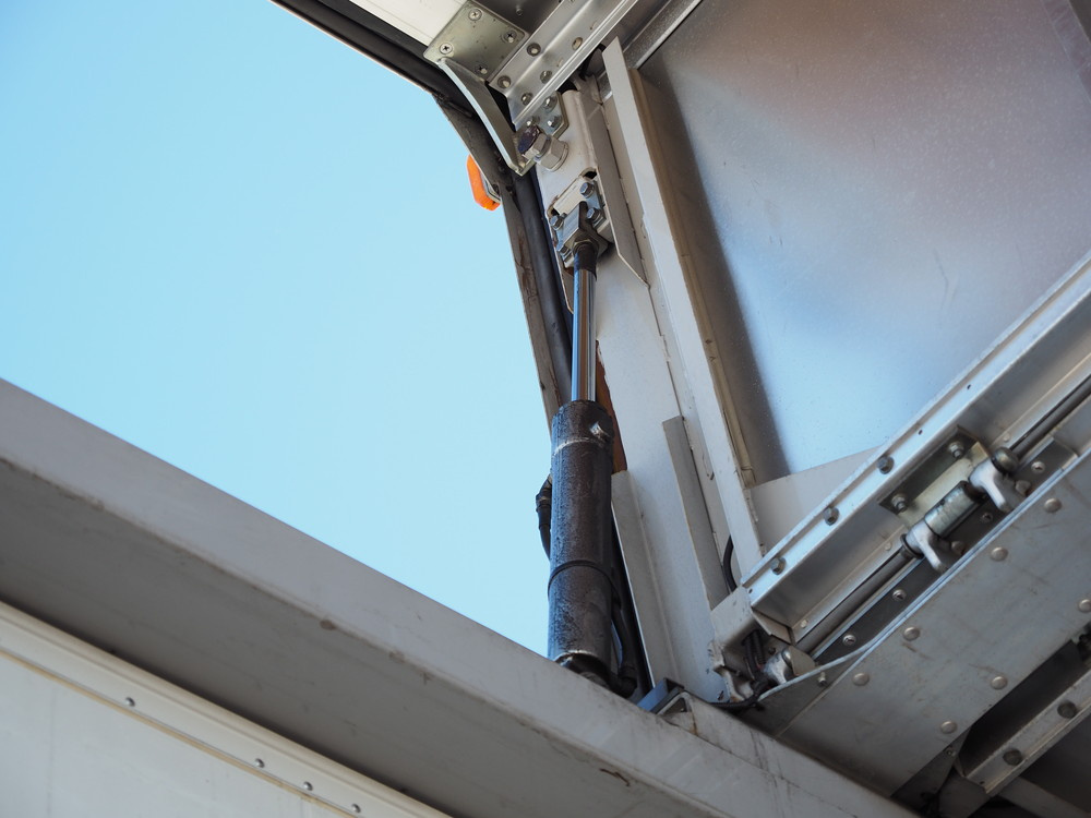 日野 グランドプロフィア ウイング車 大型 BKG-FW1EXYG 年式 H20[写真12]