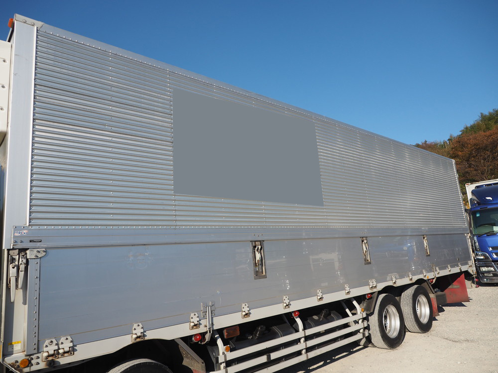 いすゞ ギガ 冷凍ウイング 大型 PKG-CYJ77W8 年式 H21[写真15]