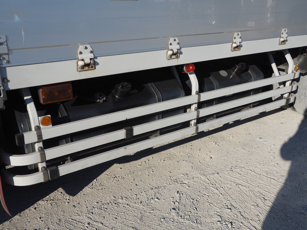 いすゞ ギガ 冷凍ウイング 大型 PKG-CYJ77W8 年式 H21[写真16]