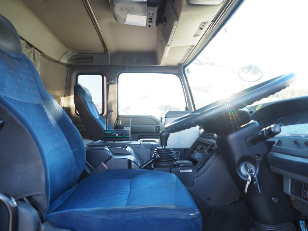 いすゞ ギガ 冷凍ウイング 大型 PKG-CYJ77W8 年式 H21[写真23]