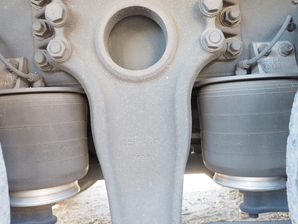 いすゞ ギガ 冷凍ウイング 大型 PKG-CYJ77W8 年式 H21[写真38]