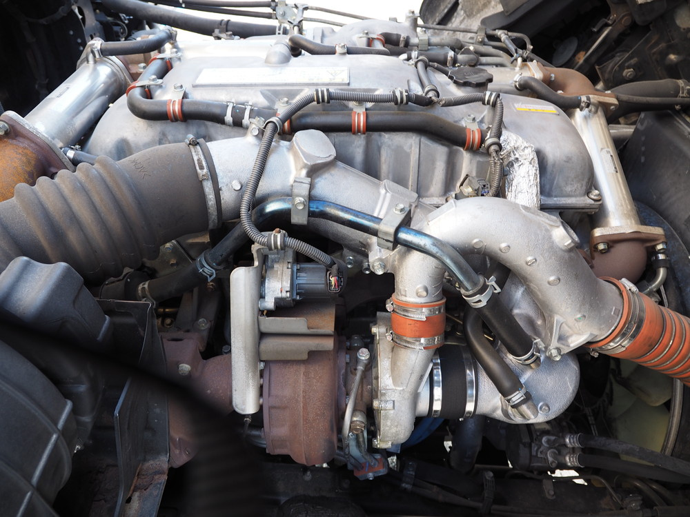 いすゞ ギガ 冷凍ウイング 大型 QKG-CYJ77A 年式 H26[写真62]