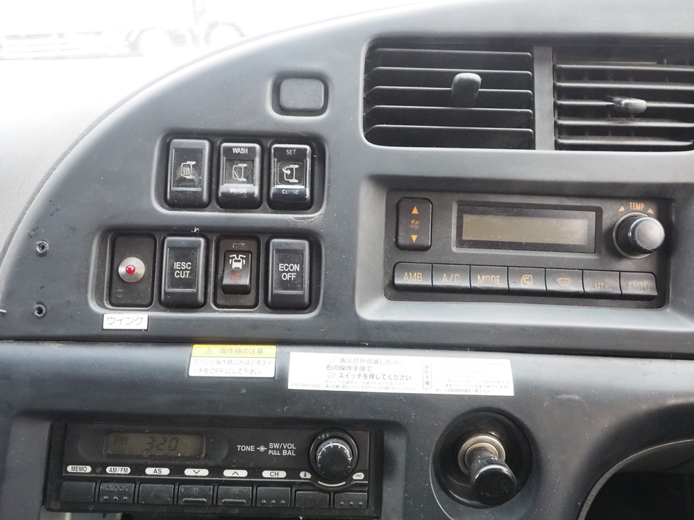 いすゞ ギガ ウイング車 大型 LKG-CYJ77A 年式 H22[写真39]