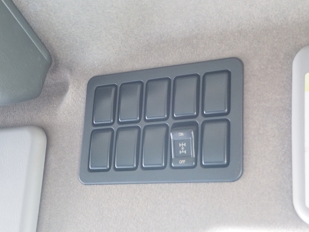 いすゞ ギガ ウイング車 大型 LKG-CYJ77A 年式 H22[写真40]