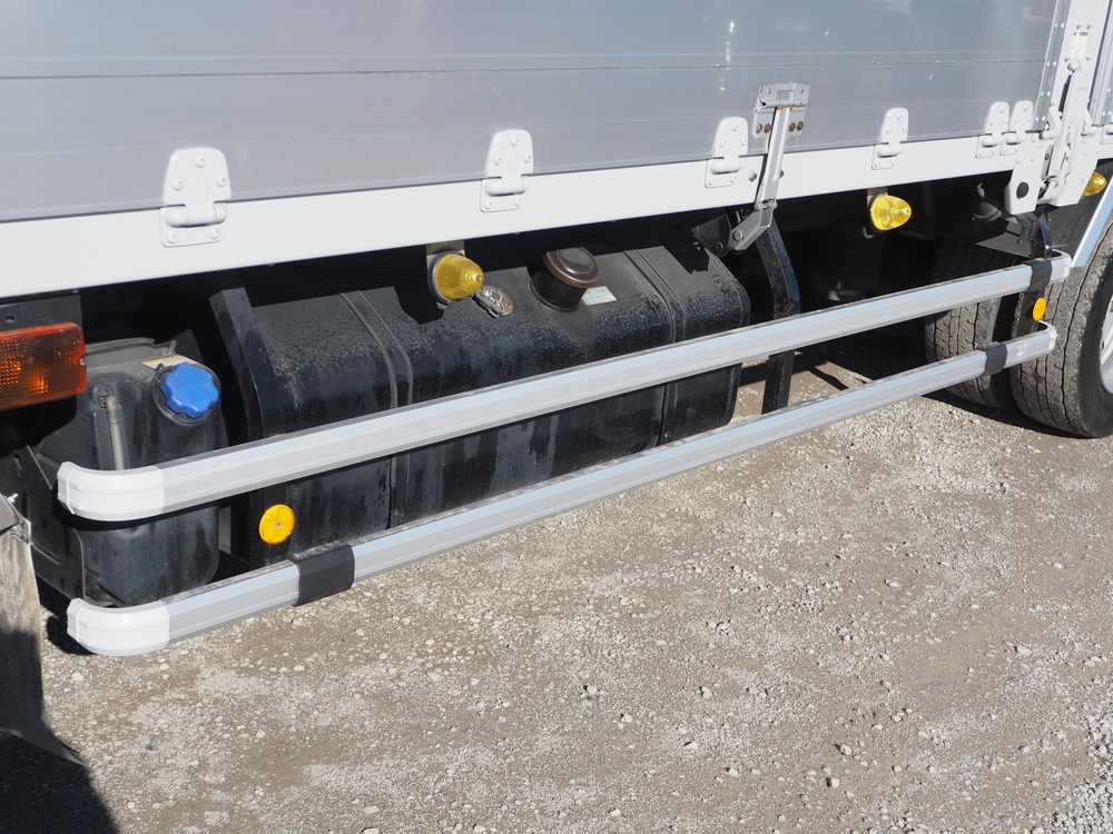 いすゞ ギガ ウイング車 大型 QKG-CYJ77A 年式 H25[写真15]