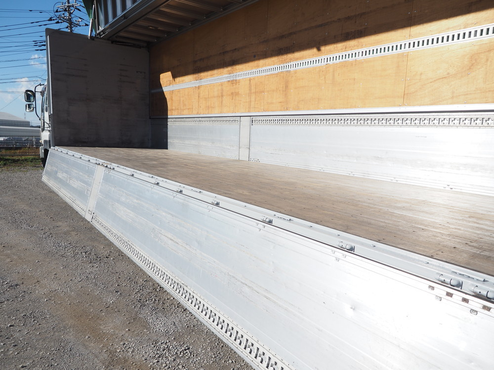 いすゞ ギガ ウイング車 大型 QKG-CYJ77A 年式 H25[写真19]