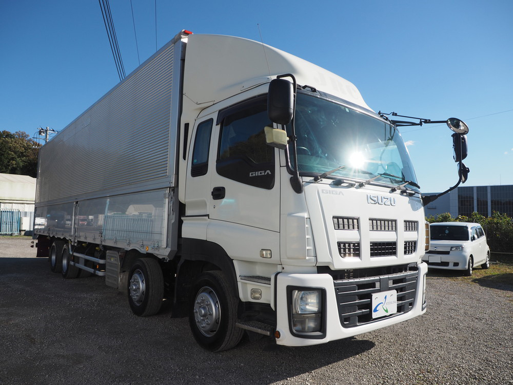 いすゞ ギガ ウイング車 大型 QKG-CYJ77A 年式 H25[写真05]