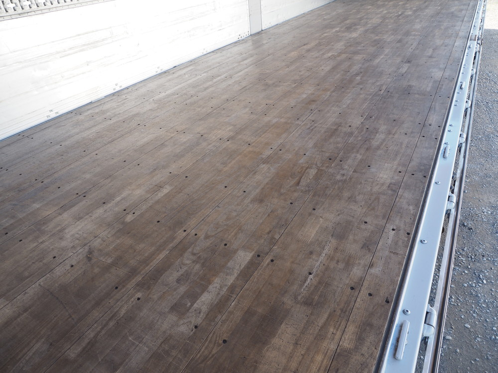 いすゞ ギガ ウイング車 大型 QKG-CYJ77A 年式 H25[写真23]