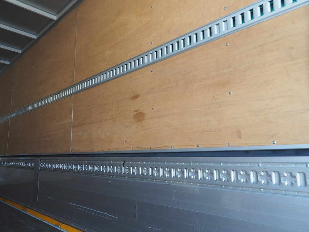 いすゞ フォワード ウイング車 中型 TKG-FRR90T2 年式 H29[写真26]