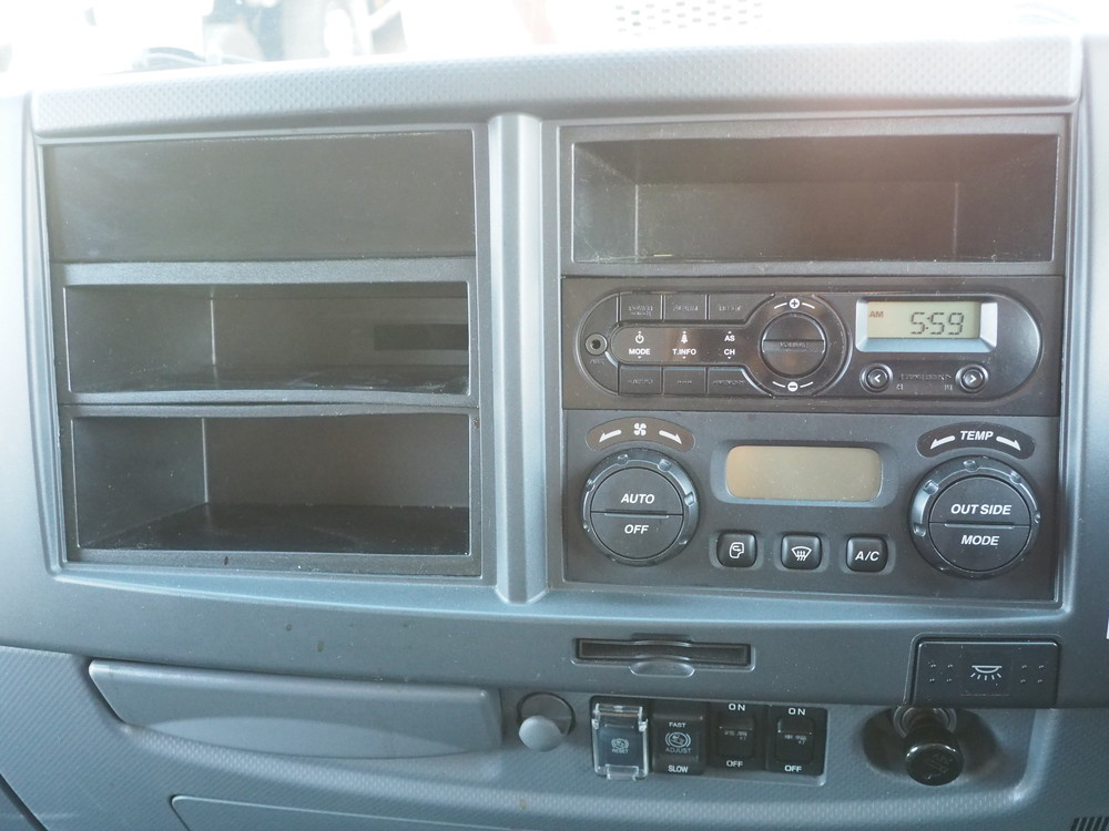 いすゞ フォワード ウイング車 中型 TKG-FRR90T2 年式 H29[写真34]