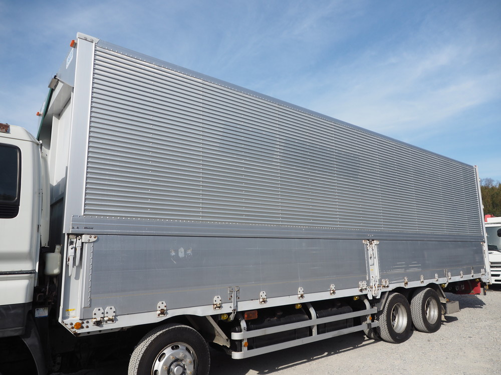 いすゞ ギガ ウイング車 大型 PDG-CYJ77W8 年式 H21[写真13]