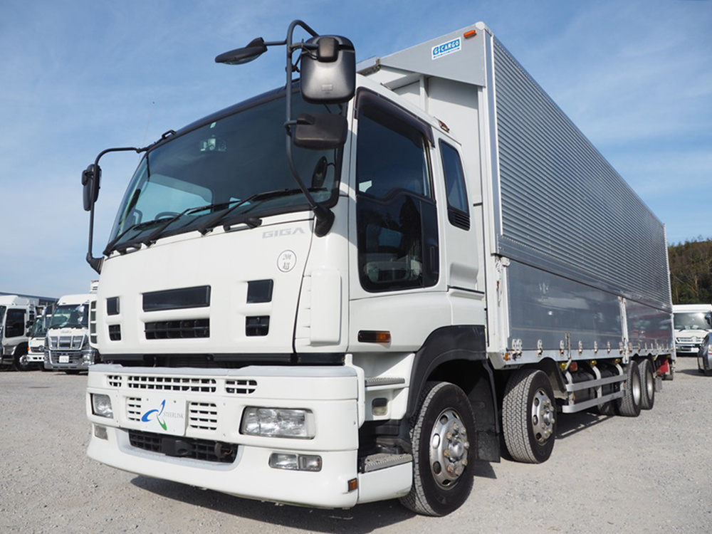 いすゞ ギガ ウイング車 大型 PDG-CYJ77W8 年式 H21[写真01]