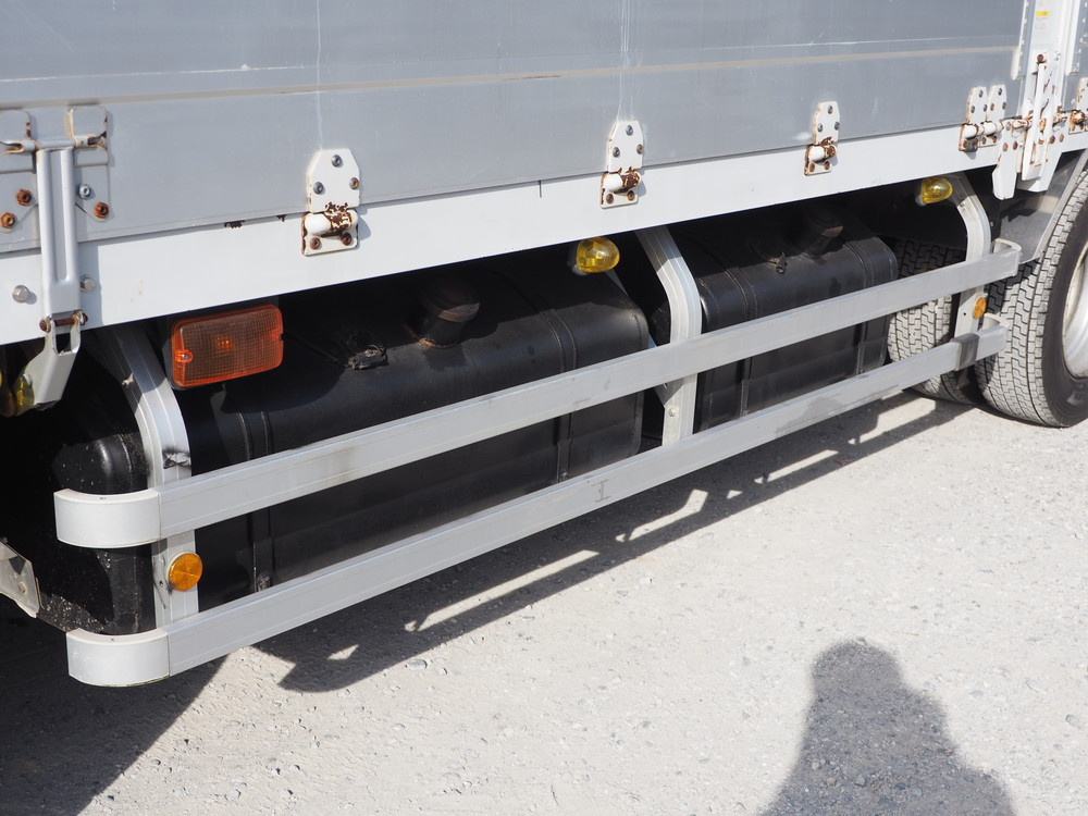 いすゞ ギガ ウイング車 大型 PDG-CYJ77W8 年式 H21[写真14]