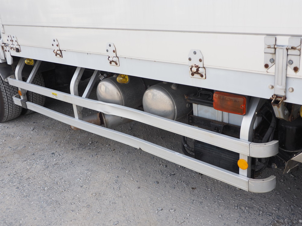 いすゞ ギガ ウイング車 大型 PDG-CYJ77W8 年式 H21[写真09]