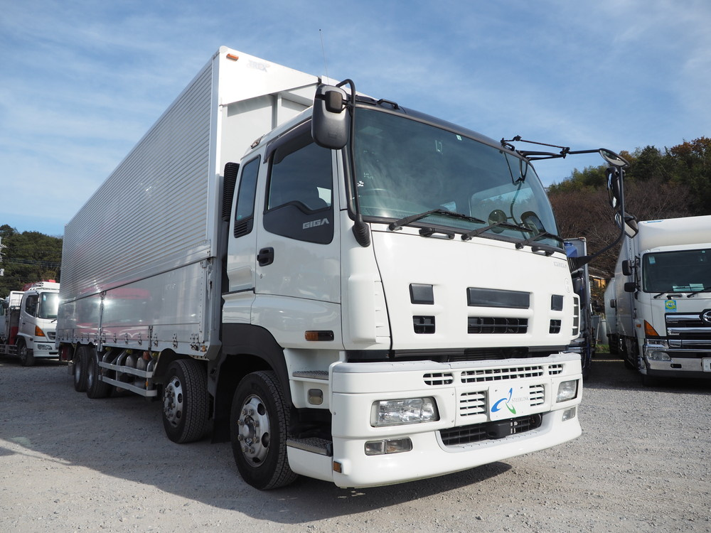 いすゞ ギガ ウイング車 大型 PDG-CYJ77W8 年式 H21[写真04]