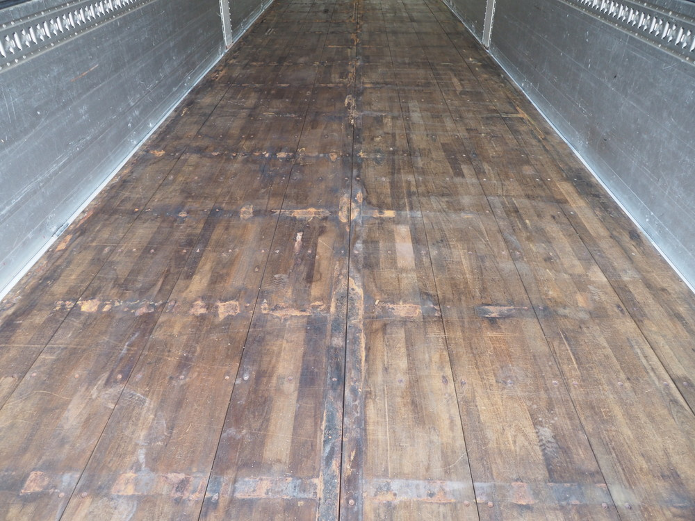 いすゞ ギガ ウイング車 大型 PDG-CYJ77W8 年式 H21[写真24]