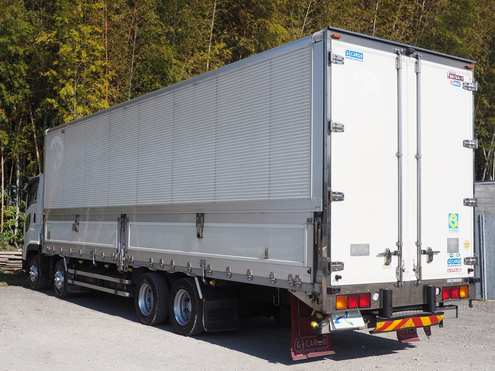 いすゞ ギガ 冷凍ウイング 大型 QKG-CYJ77B 年式 H28[写真08]
