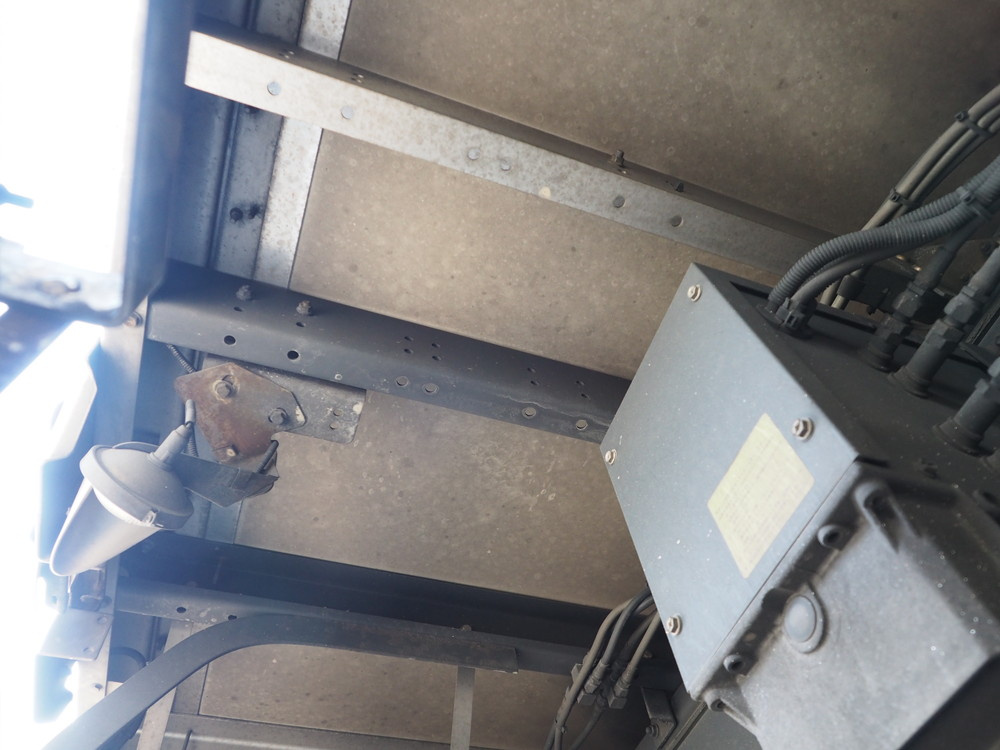 いすゞ ギガ 冷凍ウイング 大型 QKG-CYJ77B 年式 H28[写真35]