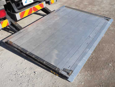 三菱ふそう ファイター ウイング車 中型 TKG-FK64F 年式 H26 [写真34]