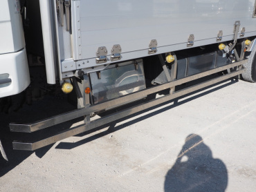 三菱ふそう ファイター ウイング車 中型 TKG-FK64F 年式 H26 [写真17]