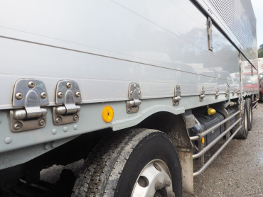 いすゞ ギガ 冷凍ウイング 大型 QKG-CYJ77A 年式 H26 [写真08]