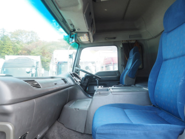 いすゞ ギガ 冷凍ウイング 大型 QKG-CYJ77A 年式 H26 [写真48]