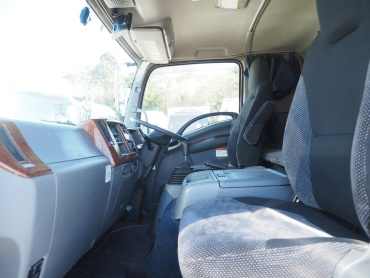 いすゞ フォワード ウイング車 中型 TKG-FRR90T2 年式 H26 [写真46]