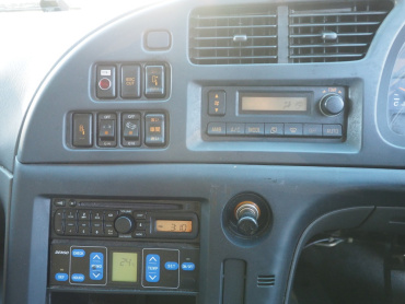 いすゞ ギガ 冷凍ウイング 大型 PKG-CYJ77W8 年式 H21 [写真27]