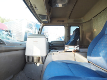 いすゞ ギガ 冷凍ウイング 大型 PKG-CYJ77W8 年式 H21 [写真34]