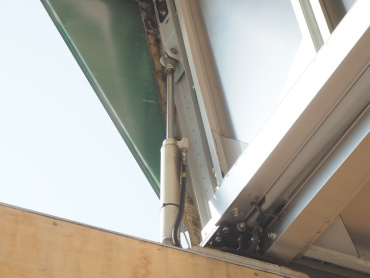 日野 グランドプロフィア ウイング車 大型 QKG-FW1EXBG 年式 H24 [写真16]