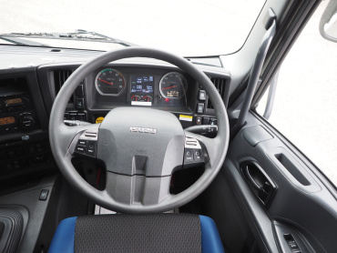 いすゞ ギガ 冷凍ウイング 大型 QKG-CYJ77B 年式 H28 [写真22]