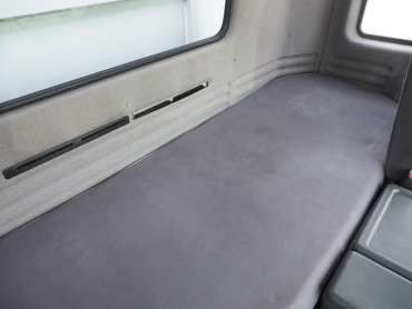 いすゞ ギガ ウイング車 大型 PDG-CYJ77W8 年式 H21 [写真40]