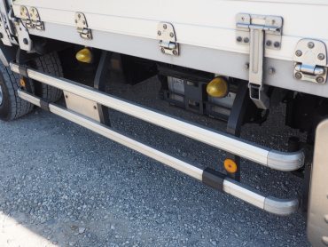 いすゞ ギガ 冷凍ウイング 大型 QKG-CYJ77B 年式 H28 [写真11]