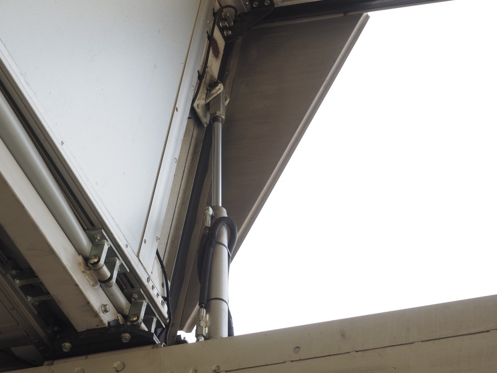 三菱ふそう スーパーグレート ウイング車 大型 LKG-FS54VZ 年式 H24[写真11]