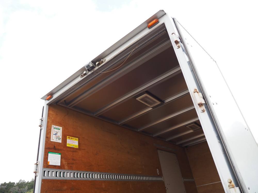 いすゞ エルフ バン車 小型 TKG-NLR85AN 年式 H26[写真17]