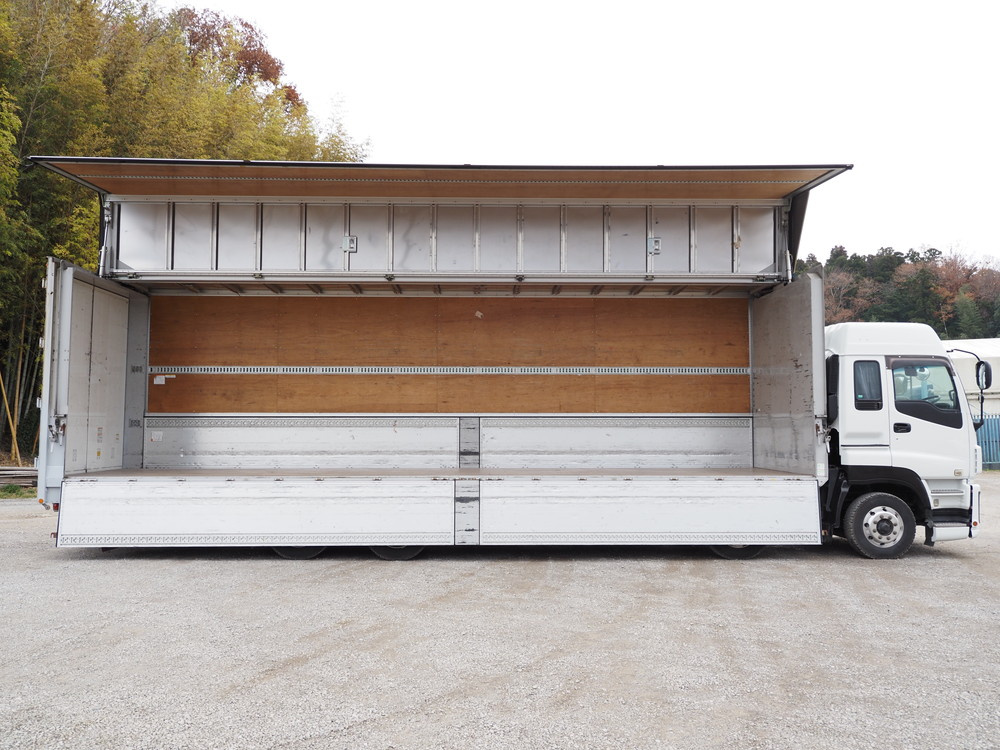 いすゞ ギガ ウイング車 大型 LKG-CYJ77A 年式 H23[写真11]