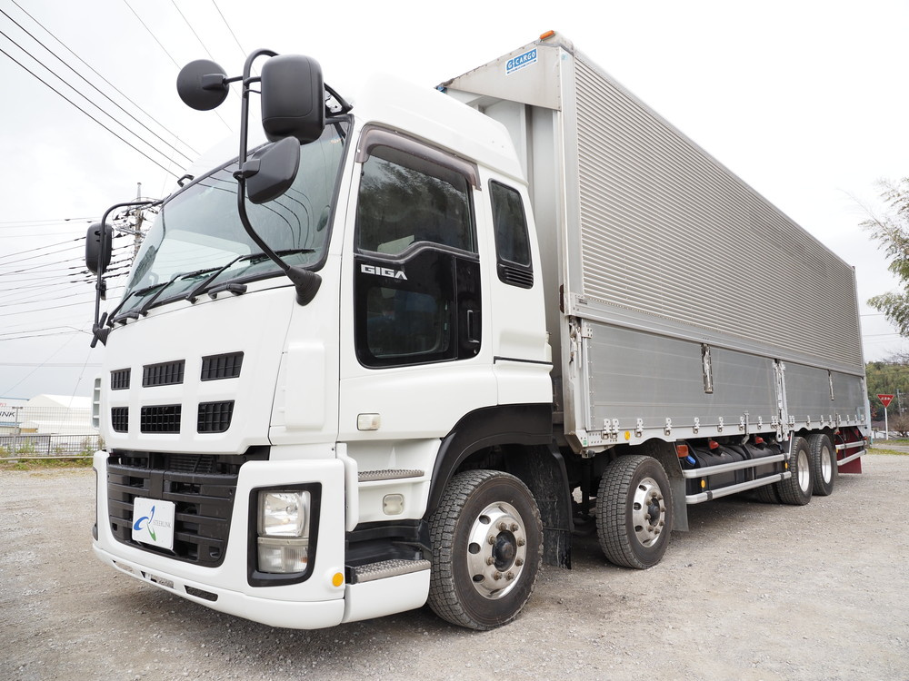 いすゞ ギガ ウイング車 大型 LKG-CYJ77A 年式 H23[写真01]