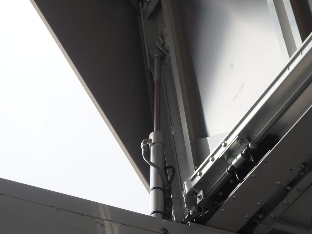 いすゞ フォワード ウイング車 中型 TKG-FRR90S2 年式 H28[写真19]