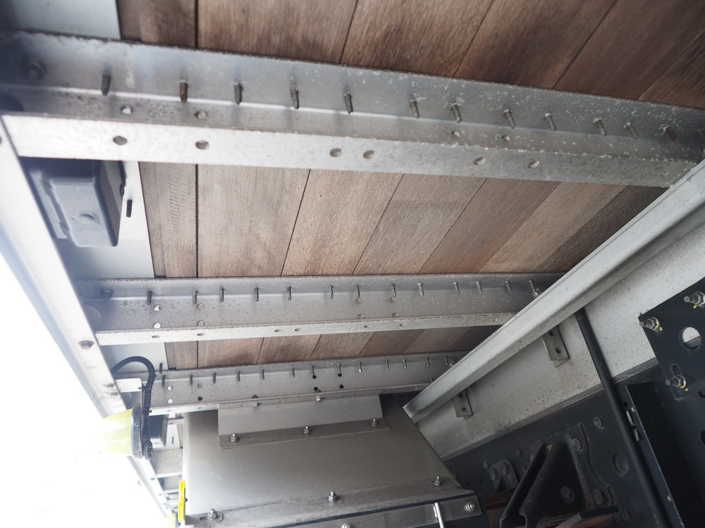 いすゞ フォワード ウイング車 中型 TKG-FRR90S2 年式 H28[写真48]