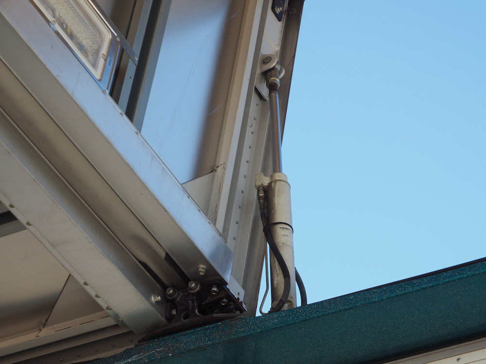 日野 グランドプロフィア ウイング車 大型 LKG-FW1EXBG 年式 H23[写真24]