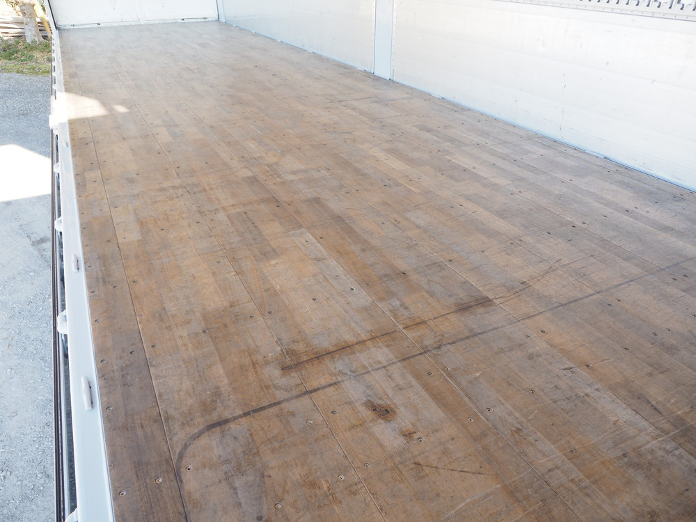 いすゞ ギガ ウイング車 大型 QKG-CYJ77B 年式 H28[写真22]