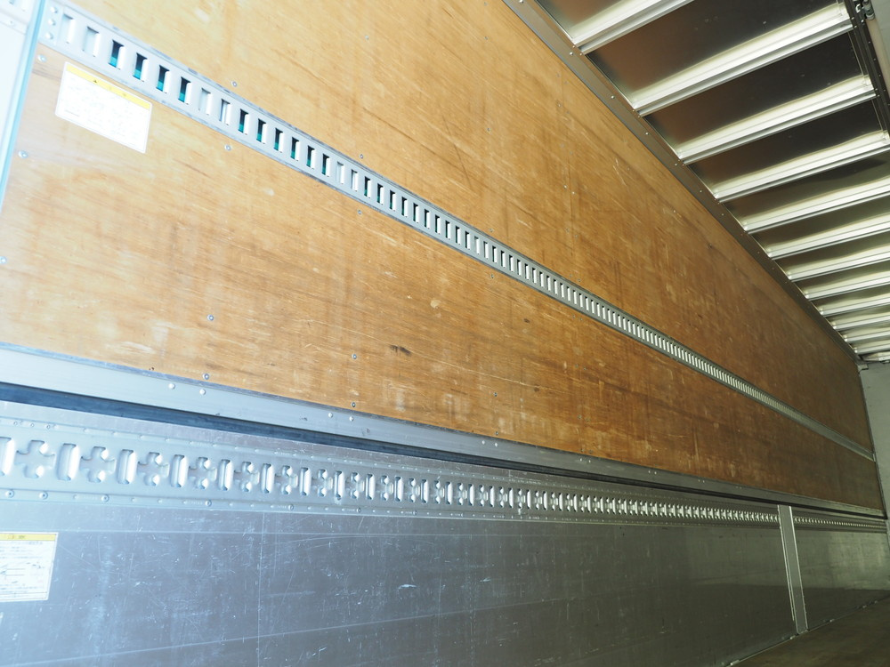 いすゞ ギガ ウイング車 大型 QKG-CYJ77B 年式 H28[写真27]