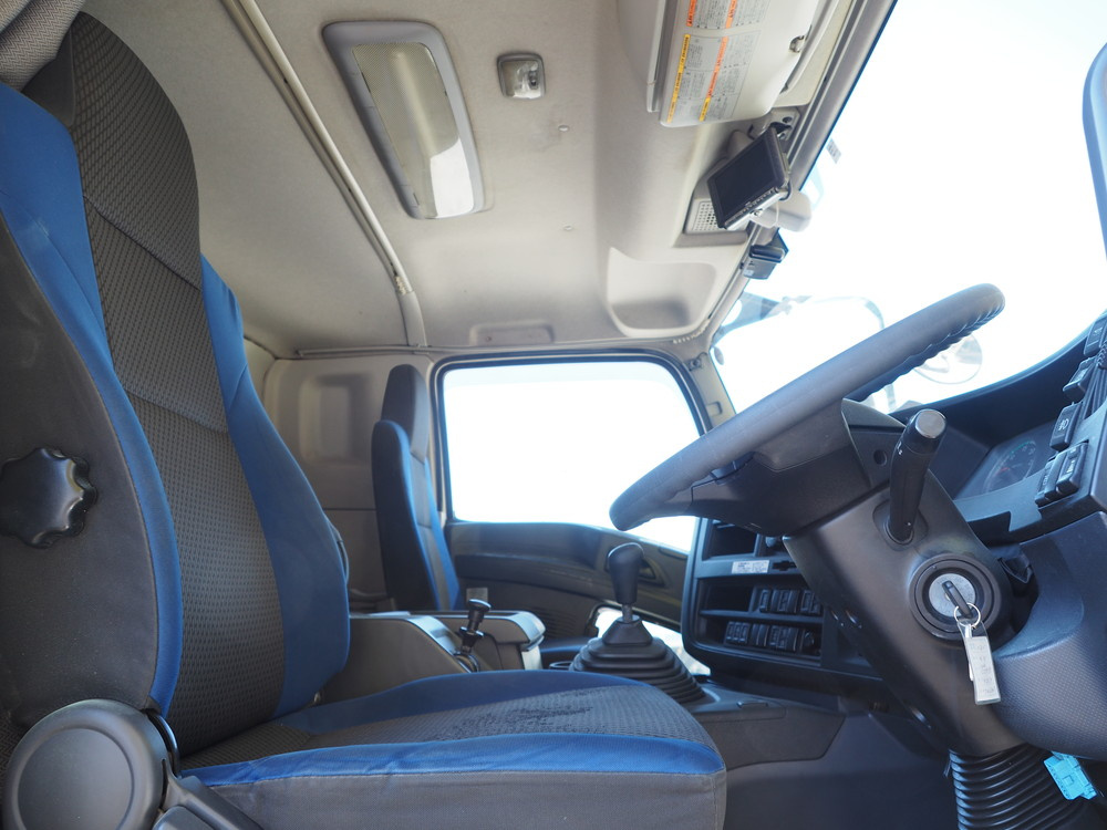 いすゞ ギガ ウイング車 大型 QKG-CYJ77B 年式 H28[写真33]