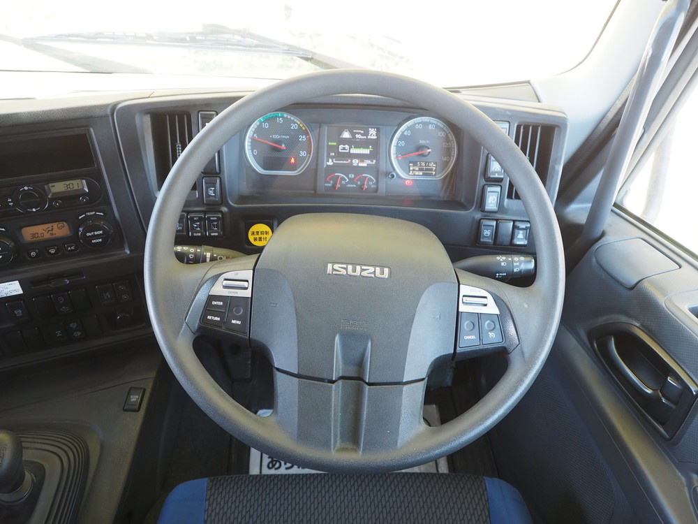 いすゞ ギガ ウイング車 大型 QKG-CYJ77B 年式 H28[写真35]