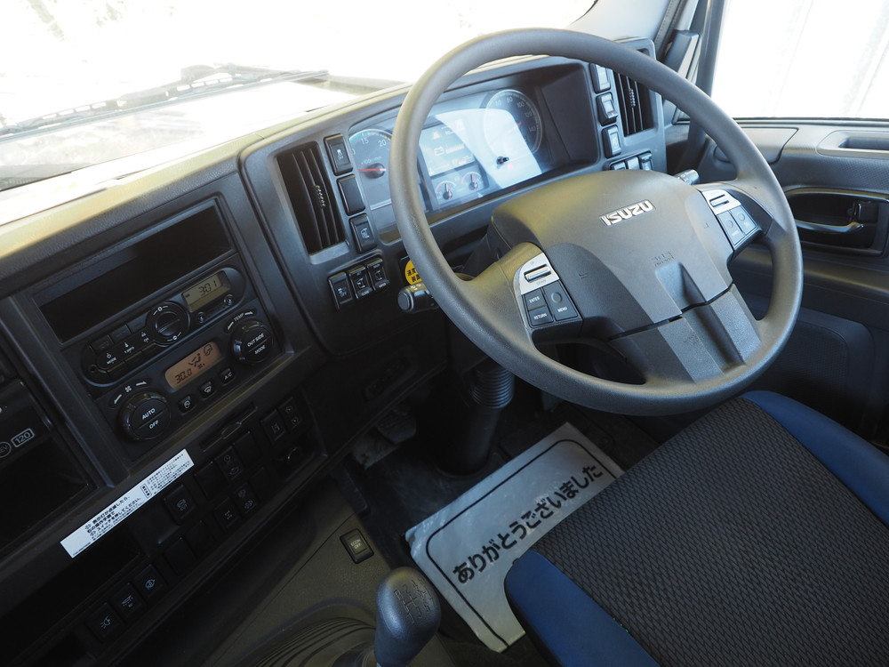 いすゞ ギガ ウイング車 大型 QKG-CYJ77B 年式 H28[写真34]