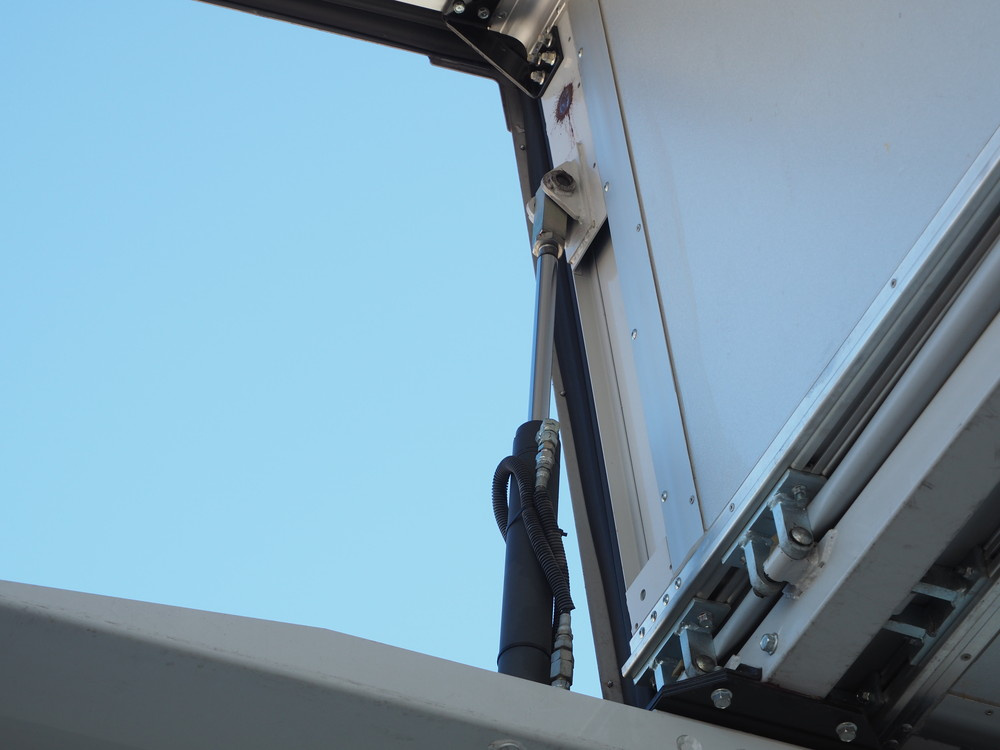 三菱ふそう スーパーグレート ウイング車 大型 QPG-FS64VZ 年式 H28[写真12]